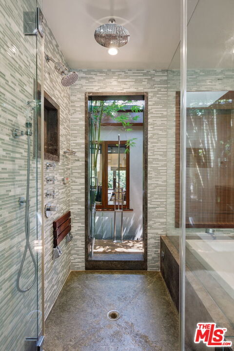 Building Photo - 1125 Napoli Dr