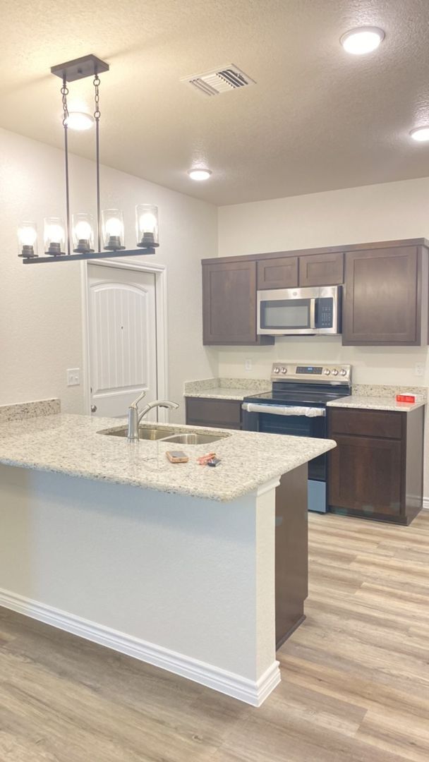 Building Photo - 101 Leon Ln