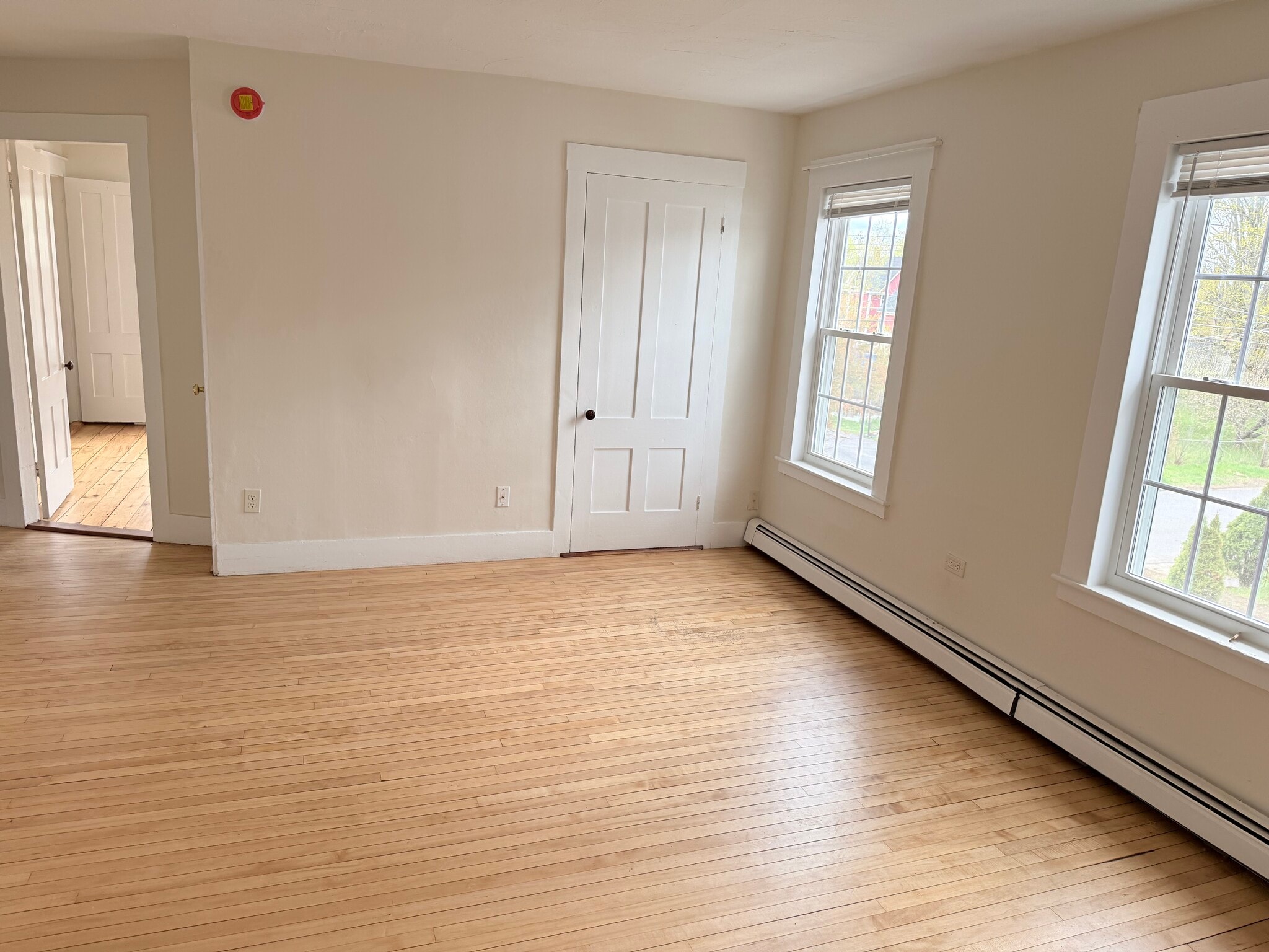 Living room - 22 Spruce St