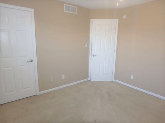 Building Photo - Awesome 4 Bed 3 Bath House In SW Columbia!