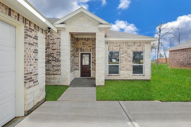 Building Photo - 12328 N Chestnut Hls Dr