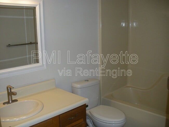Building Photo - 210 Windy Hill Dr