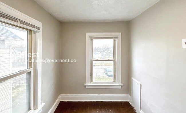 Building Photo - 2545 Sullivant Ave