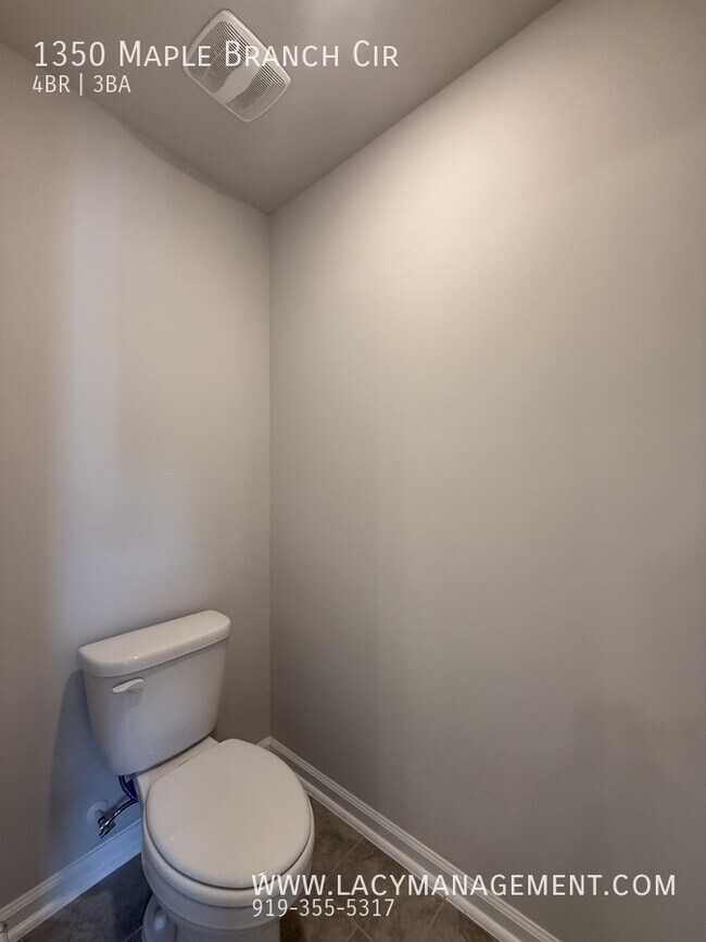 Building Photo - 1350 Maple Br Cir