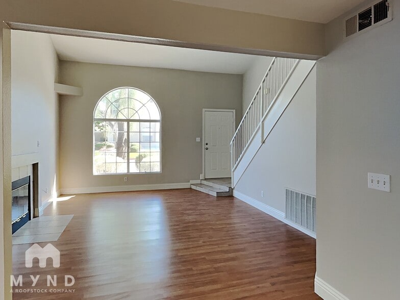 Building Photo - 2604 Noble Fir Ave