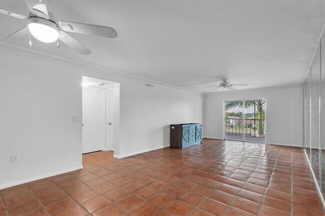 Building Photo - 4900 38th Way S