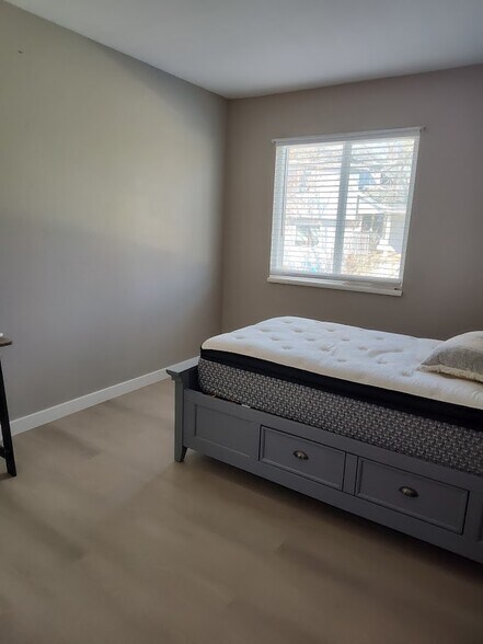 Bedroom 3 - 6753 Amherst Ct