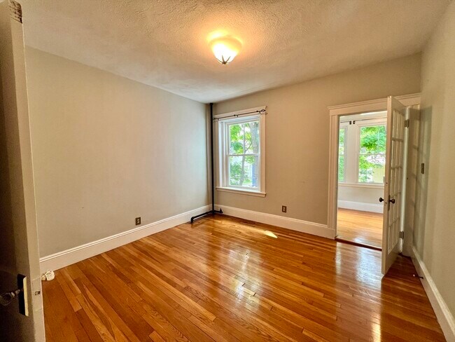 Building Photo - 138 Fuller St