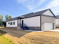 Building Photo - 303 Lee Ln