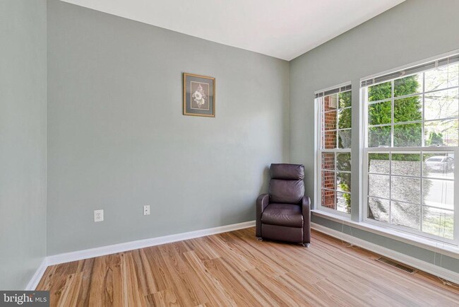 Building Photo - 44208 Navajo Dr