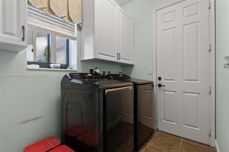 Building Photo - 3190 NW 84th Way