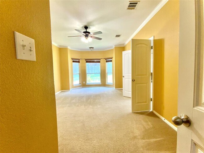 Building Photo - 303 Kati Ln