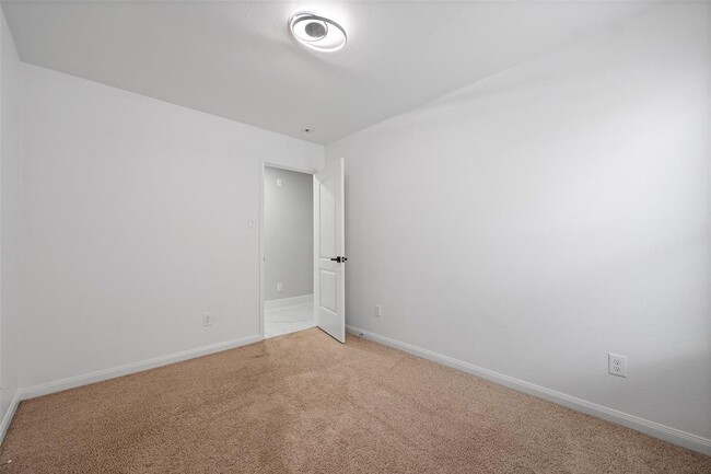 Building Photo - 9811 Texas Cut Ln