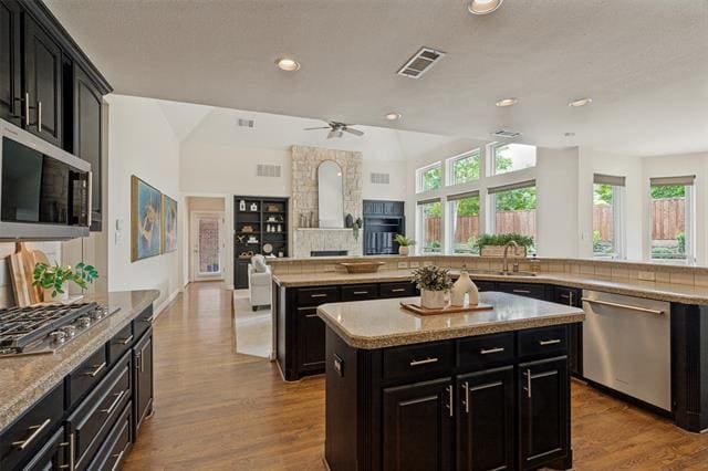 Building Photo - 804 Waterbury Ct