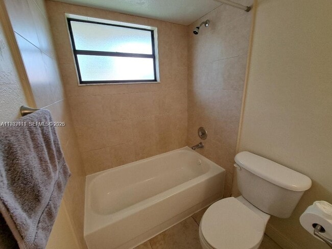 Building Photo - 1400 Windorah Way