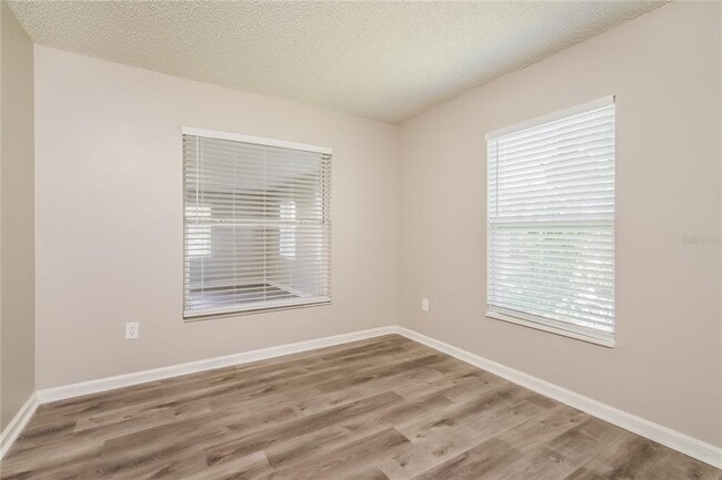 Building Photo - 619 Regency Way