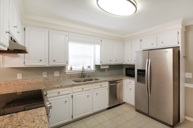Building Photo - 114 Trace Ridge Dr