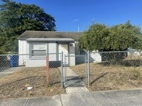 Building Photo - 808 W 4th St