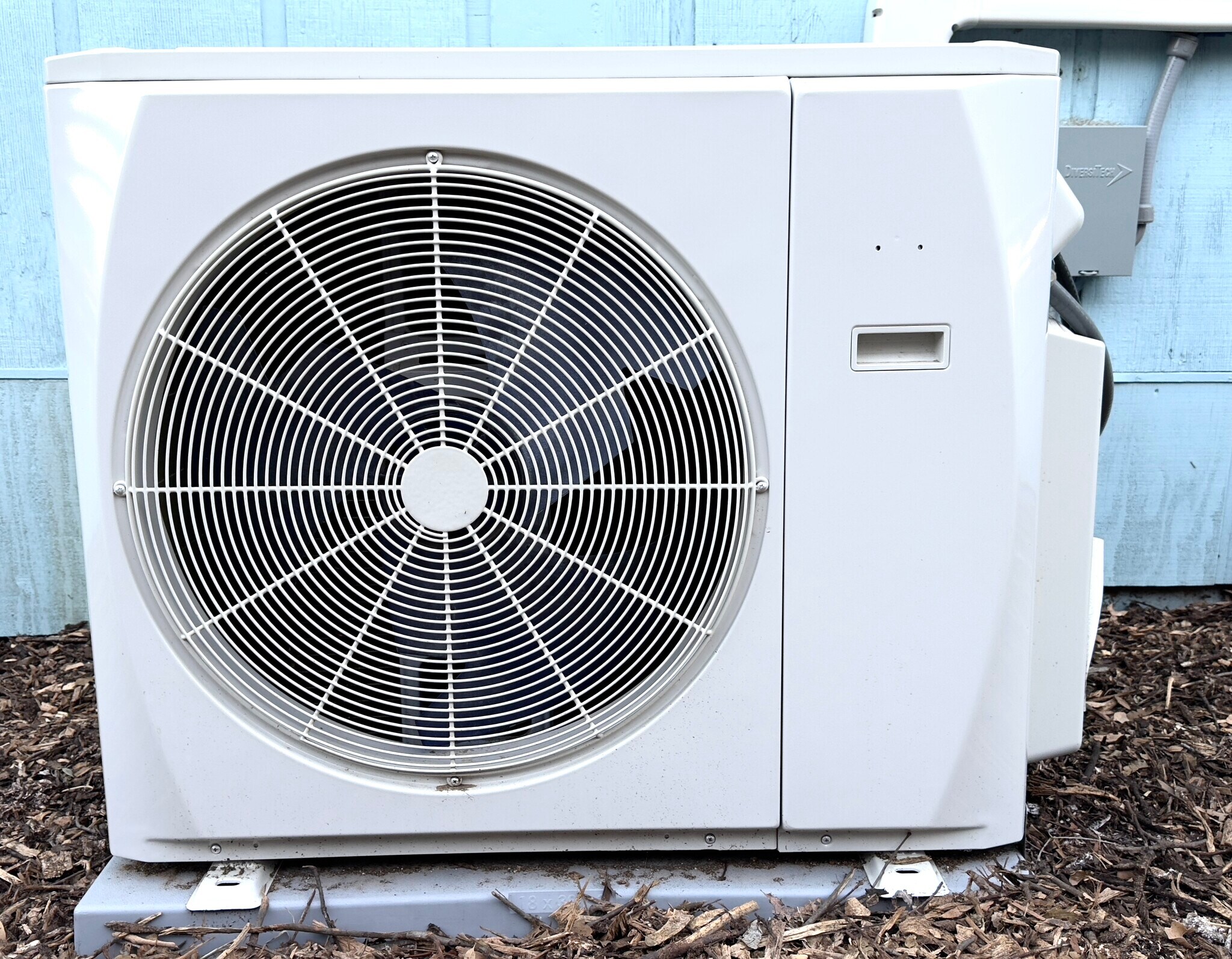 Minisplit unit - 16060 39th Ave