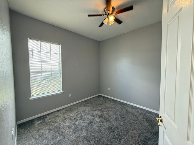 Building Photo - 1710 Swallowtail Ln