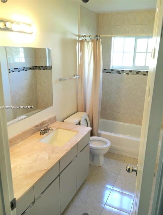 Building Photo - 16731 SW 5th Ct