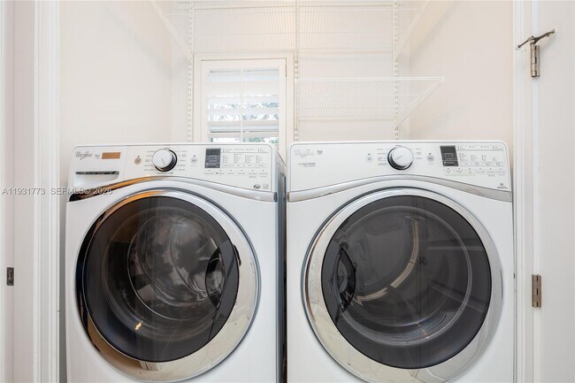 Building Photo - 510 Loretto Ave