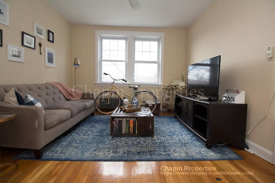 Building Photo - 187 Kent St