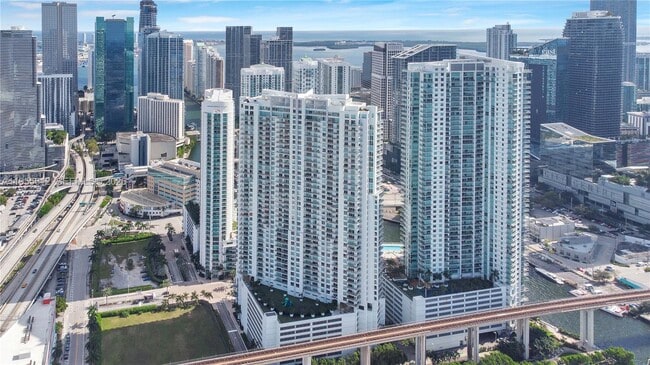 Building Photo - 90 SW 3rd St