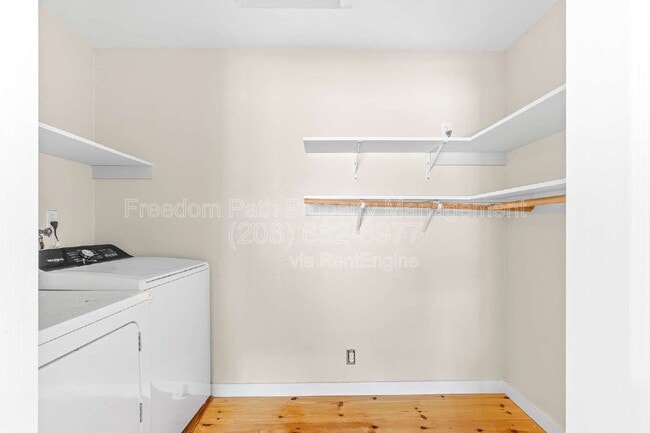 Building Photo - 17778 E Canary Creek Rd