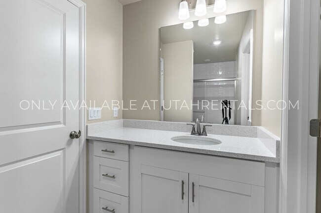 Building Photo - 100 Riverside Drive