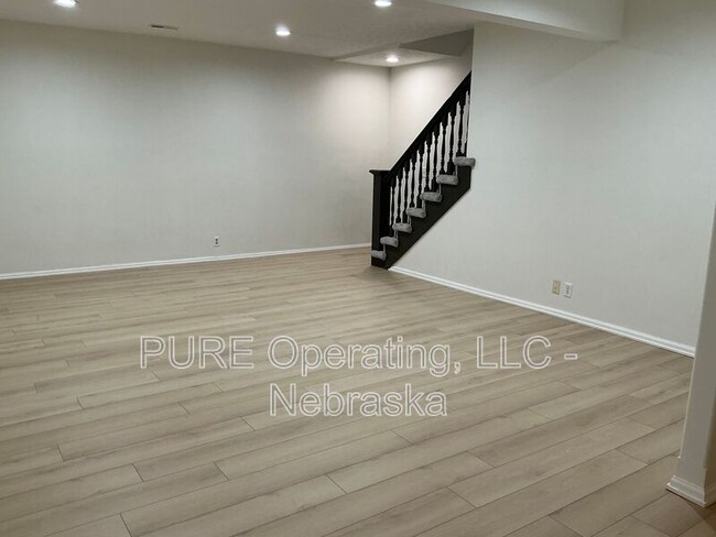 Building Photo - 15527 Mason Cir