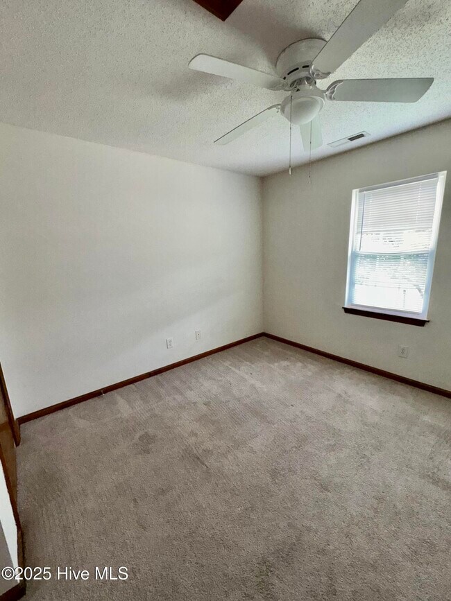 Building Photo - 1118 Brownlea Dr