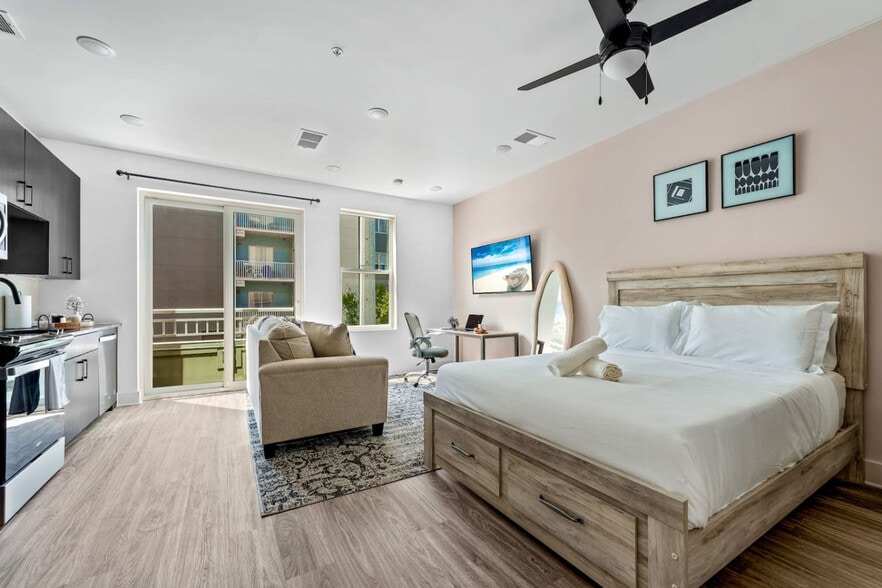 Building Photo - 617 N 12th St