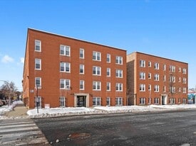 Building Photo - 4950 S Prairie Ave