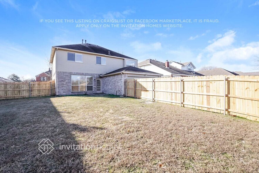 Building Photo - 817 Longleaf Dr