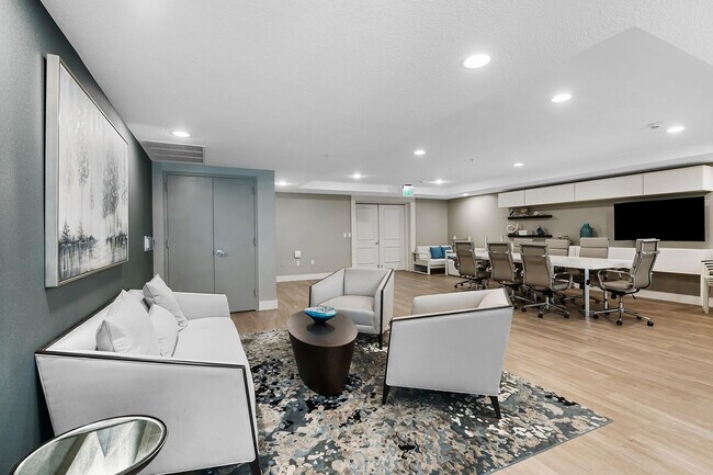 Building Photo - 715 Bayshore Dr