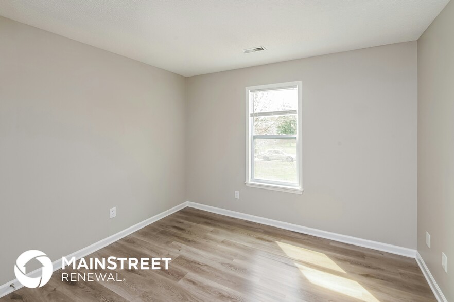 Building Photo - 14930 Rothwell Dr