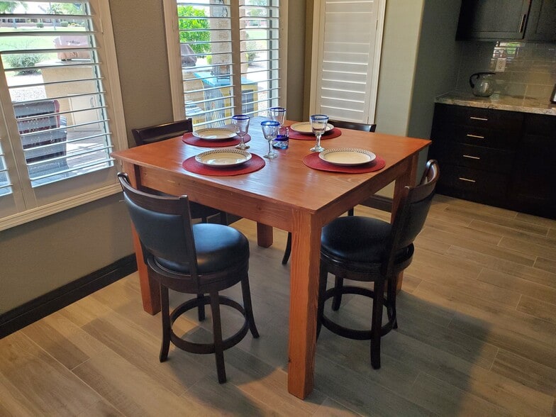 Breakfast nook - 23922 S Stoney Path Dr