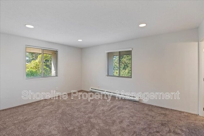 Building Photo - 2607 N Lancaster Dr