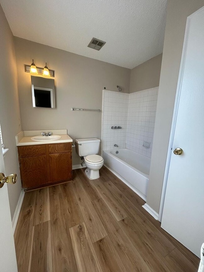 Building Photo - Comfort & Convenience at Westfield Gardens Lexington - 357G