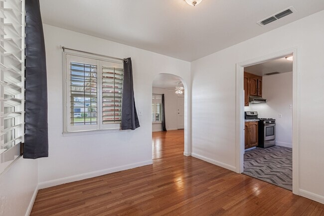 Building Photo - Charming & Updated: Your Perfect Retreat A...