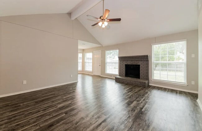 Building Photo - 612 Hanover Dr