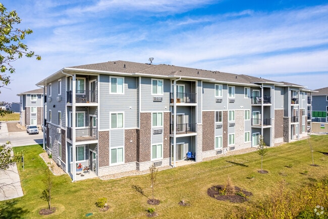 Building Photo - Parkside Luxury Apartments