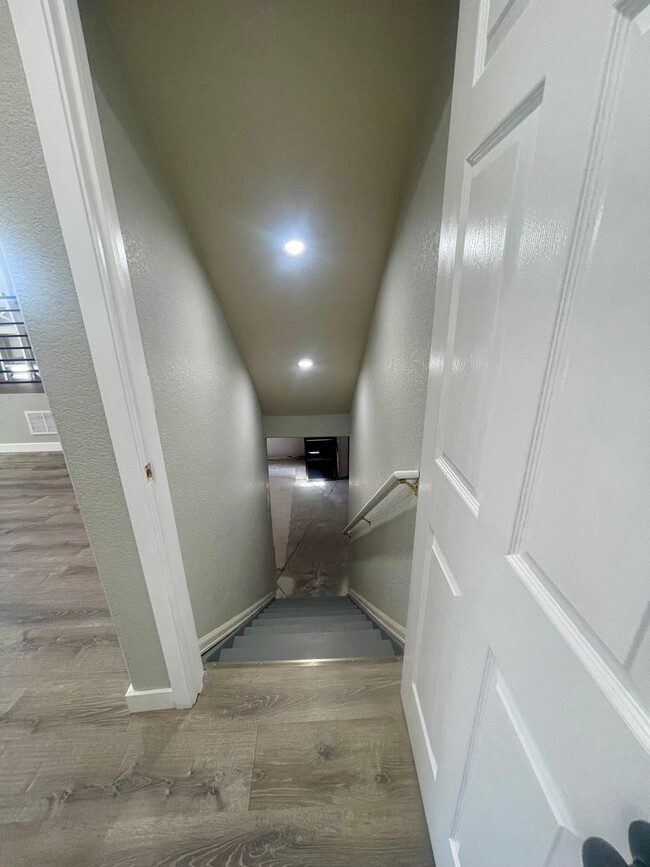 Building Photo - Lovley 3 bedroom home located in Steston H...