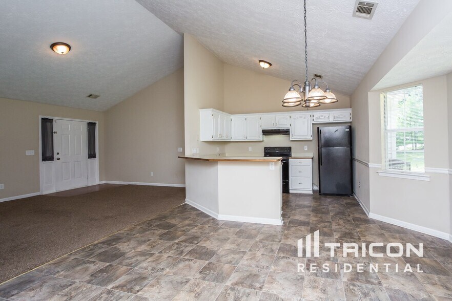 Building Photo - 9190 Rhett Ln SW