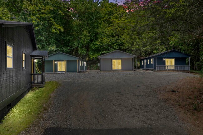 Building Photo - 28 Collins Mountain Dr