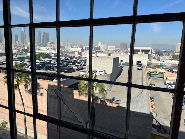 Building Photo - 1308 Factory Pl