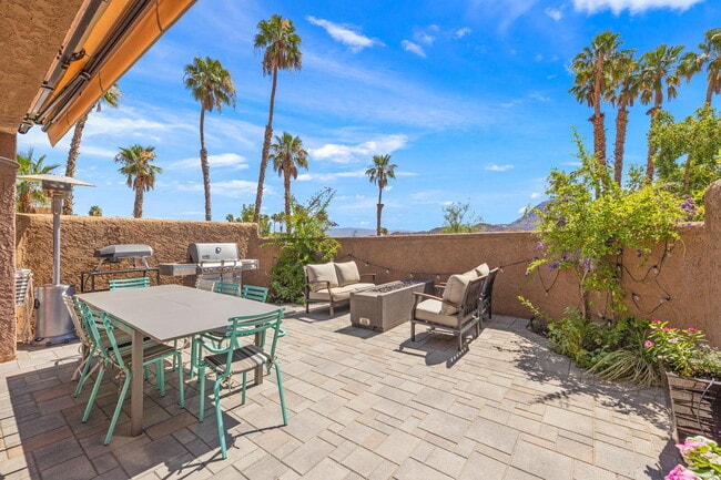 Building Photo - 49069 Mariposa Dr