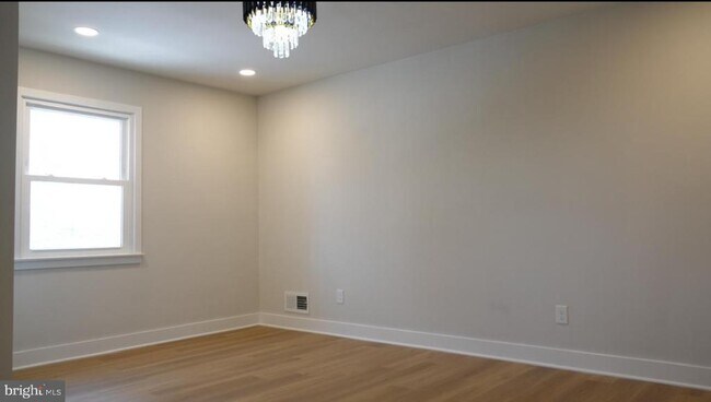 Building Photo - 5114 Montgomery Rd