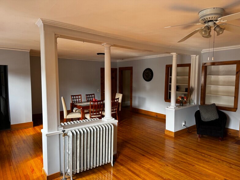 Primary Photo - 42 Summer St